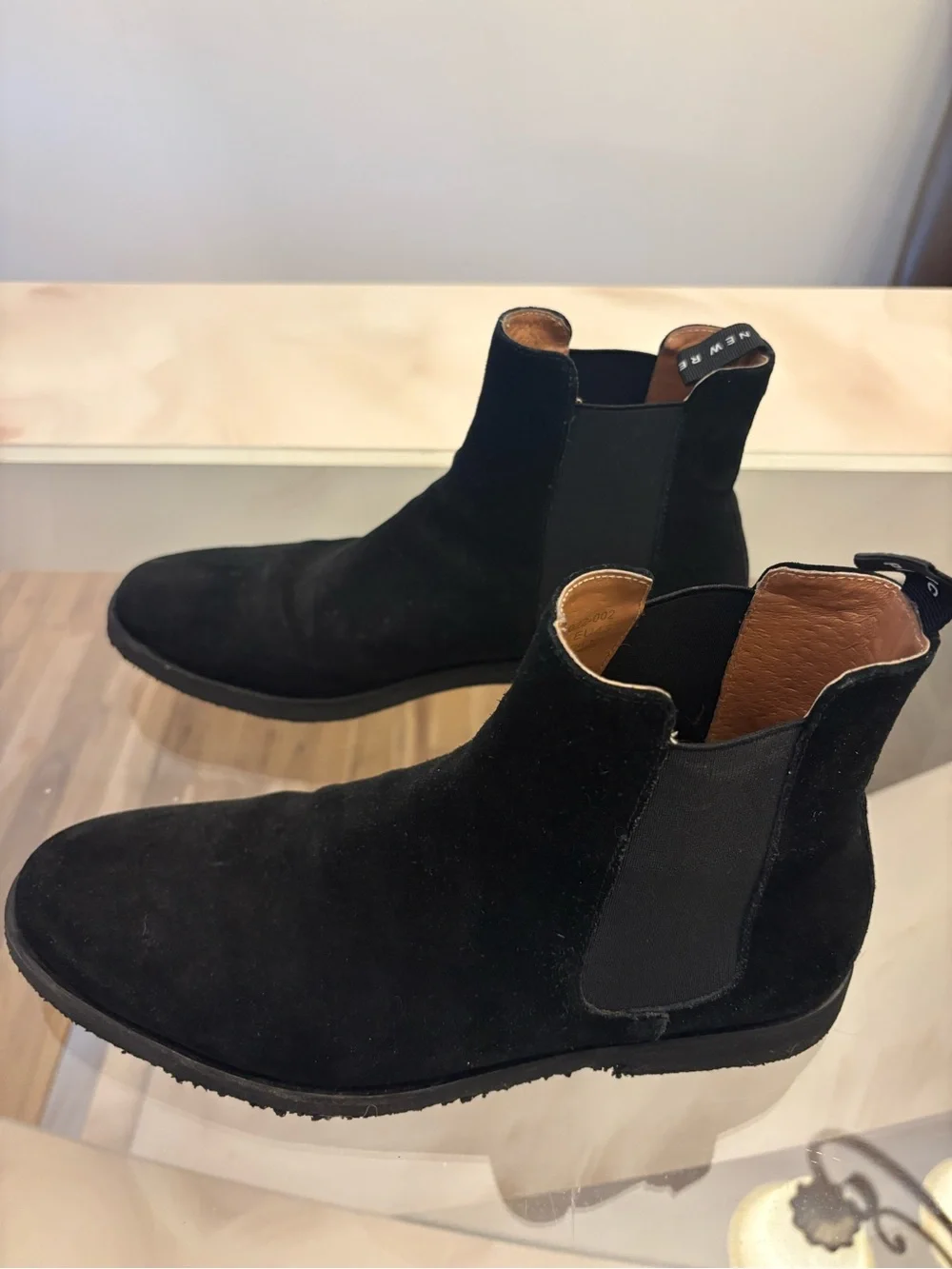 New Republic Men’s Black Suede Pull-On Chelsea Ankle Boots Round Toe US 10 EU 43
